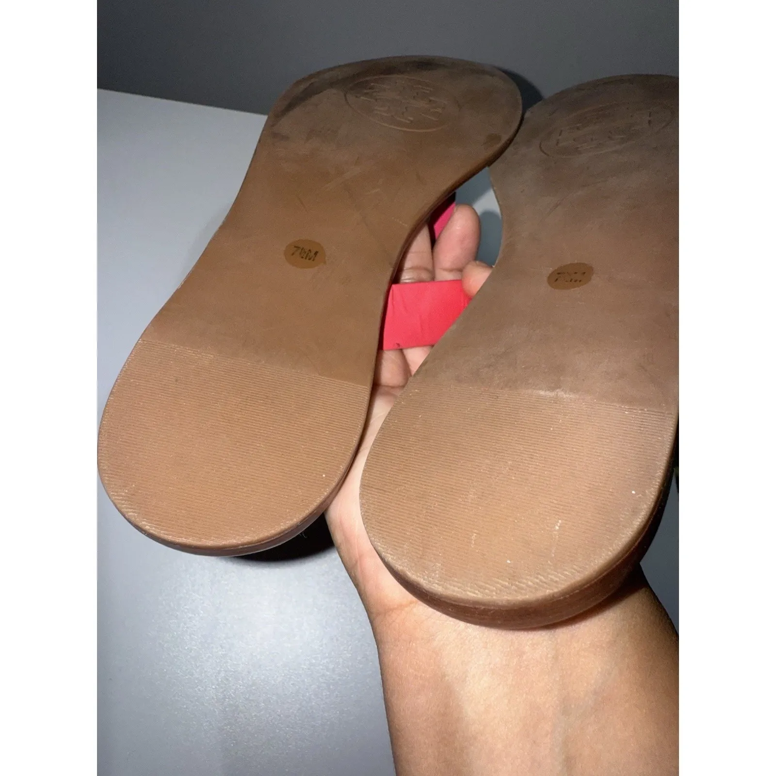 Tory Burch‎ Leighanne Thong Flip Flop Sandals 7.5 Pink Patent Leather Flat A - Image 5