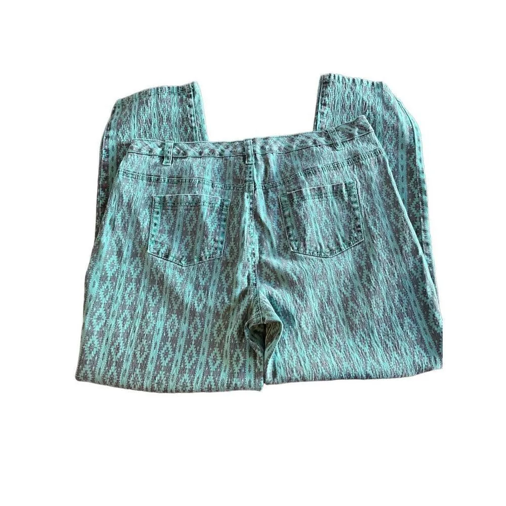 DG2
Diane Gilman Women Denim Pants Stretch Aztec Cutout Green Size 12 Blue - Image 10