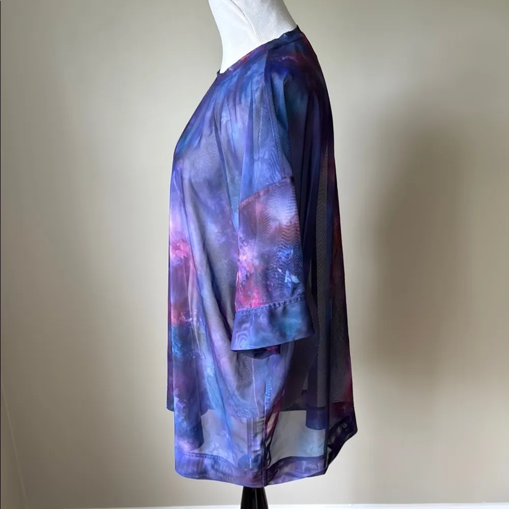 Athleta Mesh Oversized Purple and Blue Supernova Short Sleeve Tee - Image 4