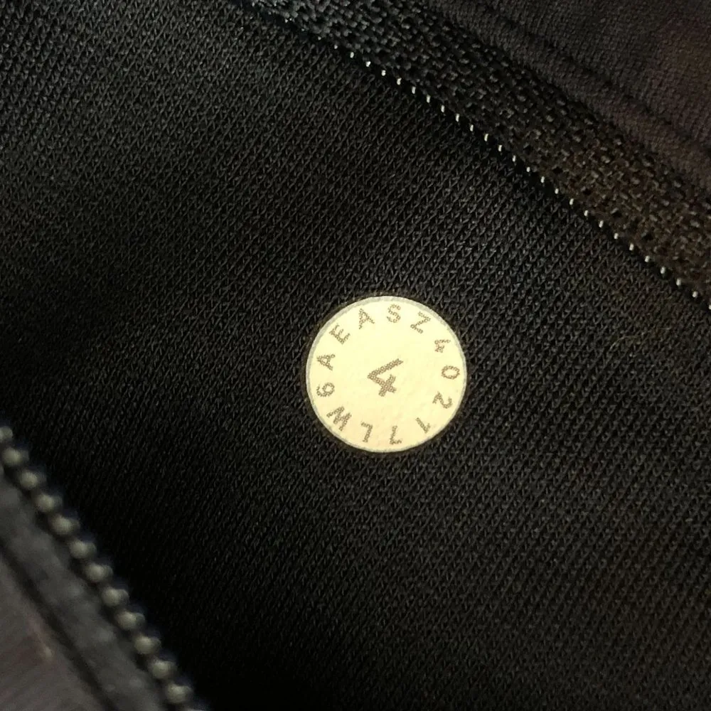 Lululemon Womens Pace Perfect Crop 17" Midnight Navy Blue 4 - Image 4