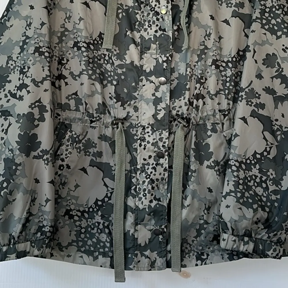 Maurices Green Mix Camo Cinch Waist Windbreaker Jacket NEW Size Medium - Image 4