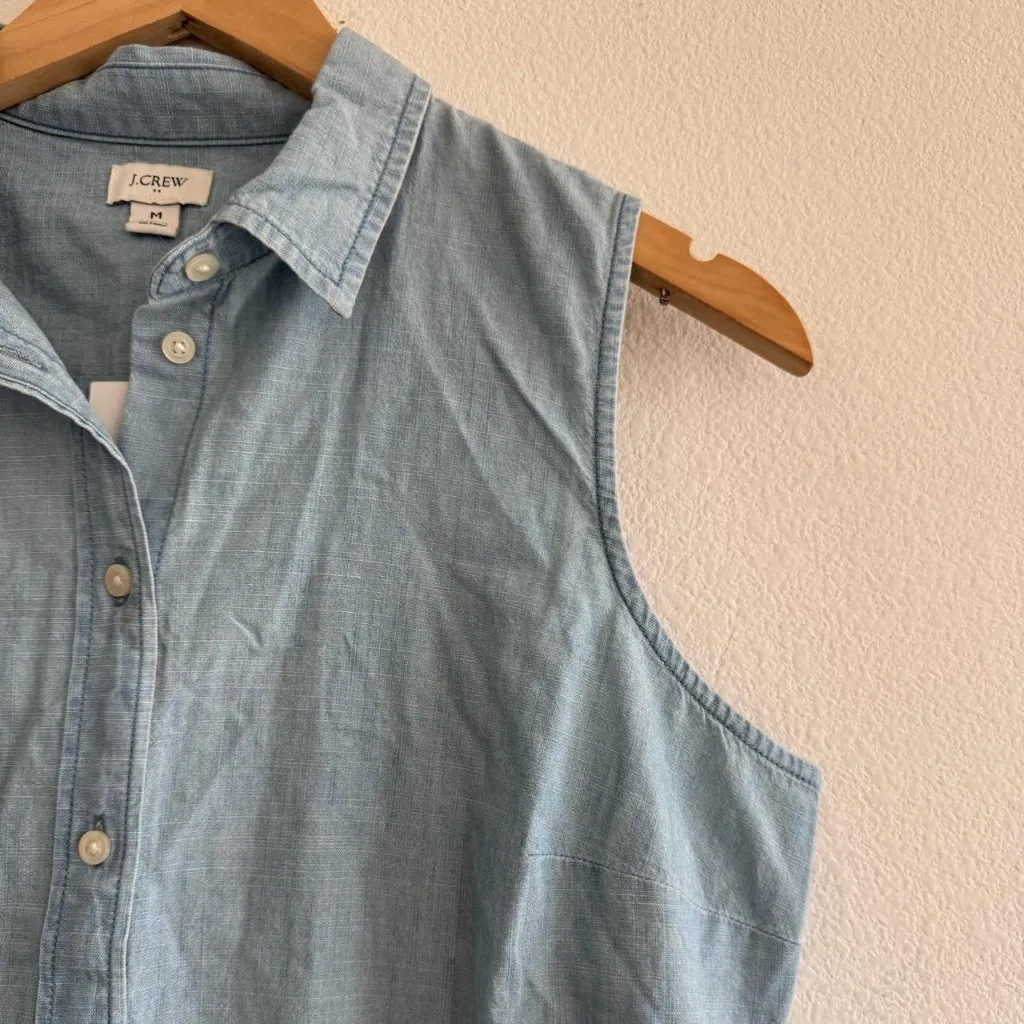 J.Crew Chambray Button Up Shirt in Signature Fit in Lovers Lane Wash Size Medium - Image 4