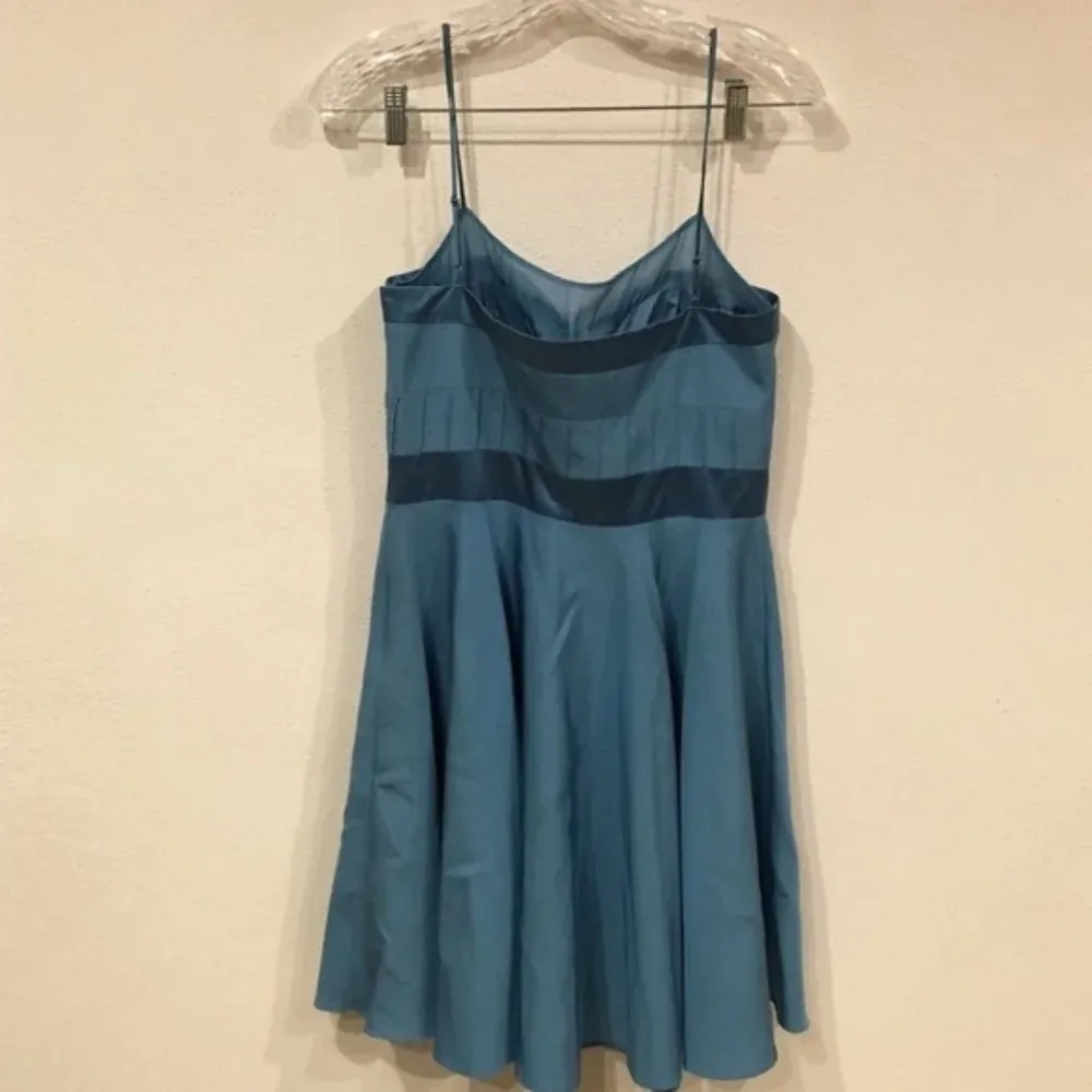 Laundry by Design Sheer Accent Dress Size 4 EUC - Image 4