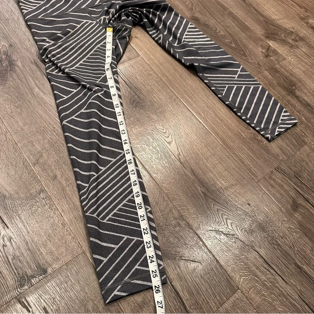 Lululemon High Times Pant 6 Luon Metallic Lumatrix Silver Geometric Stripes Yoga - Image 12