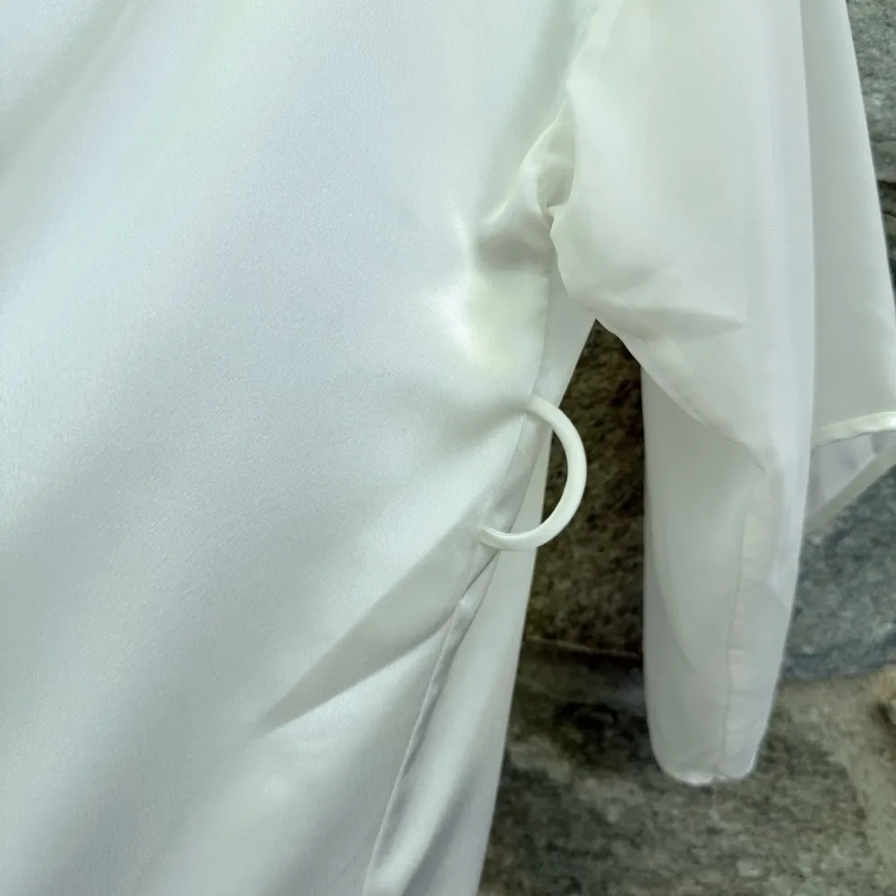 Vintage Kimono Sleeve White Satin Embroidered & Lace Detail Robe Size L - Image 6