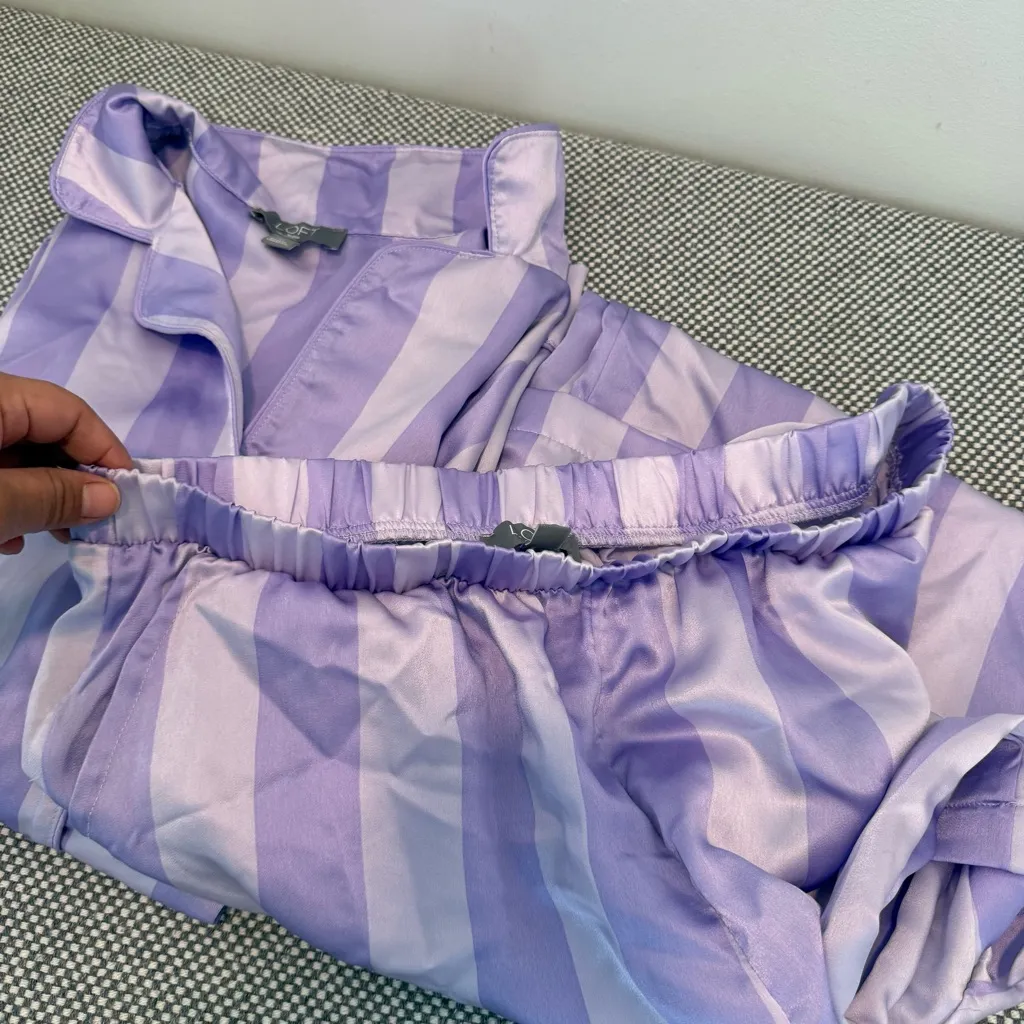LOFT Lavender Striped Satin Notch Collar Pajama Set Size Medium - Image 5