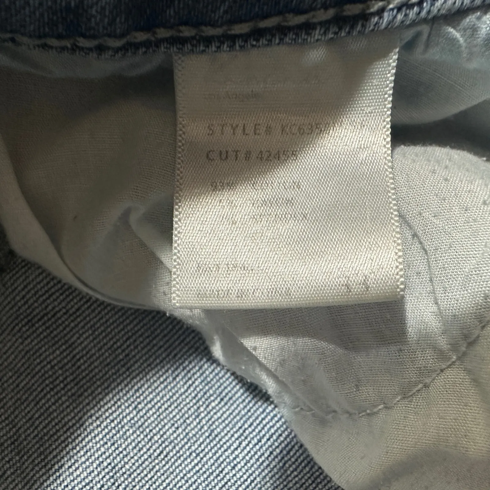 KanCan Denim Shorts Frayed Hem 33‎ Light Wash Blue Distressed Women's Casual - Image 6