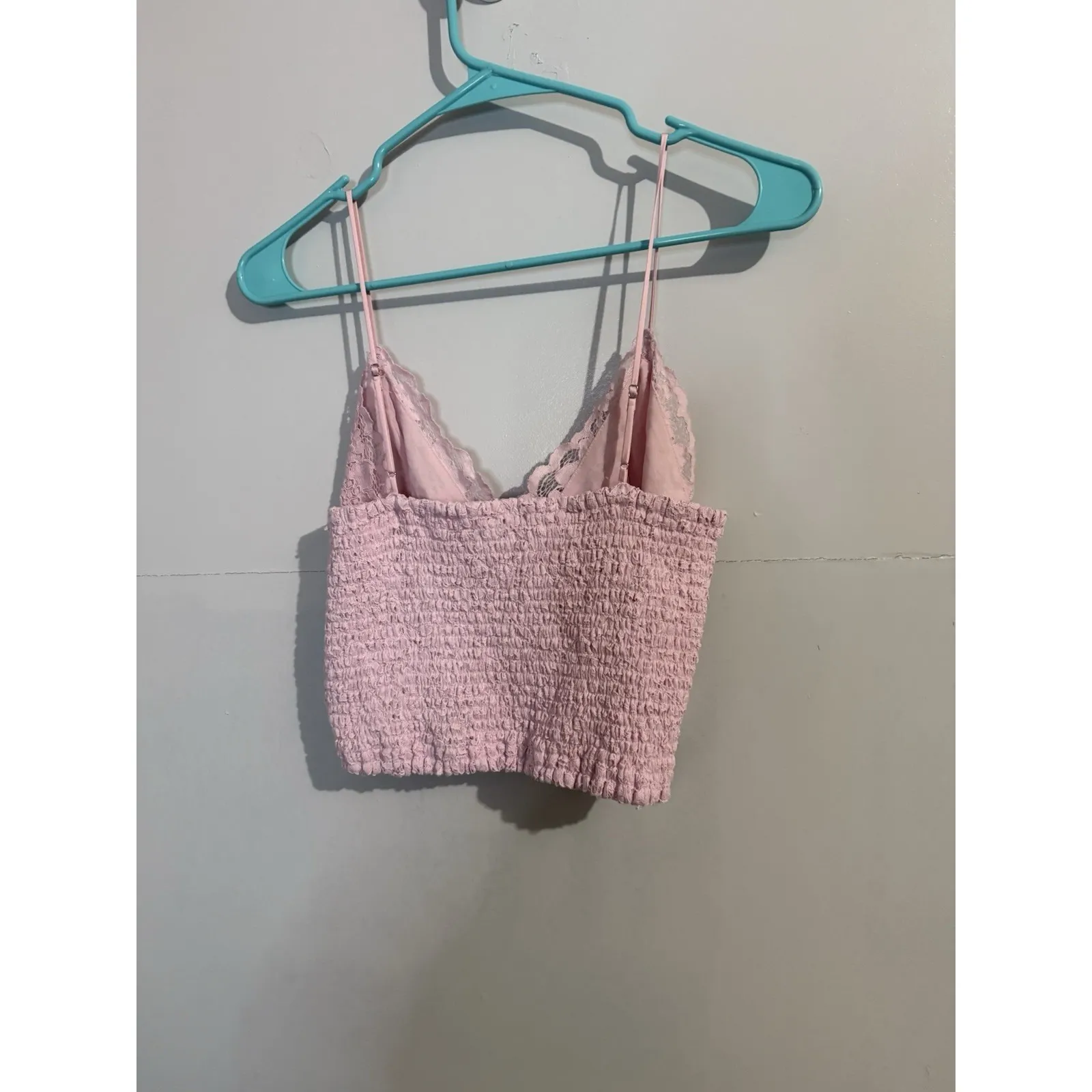 Express Baby Pink All Over Lace Cropped Cami Women's Size M - Image 5