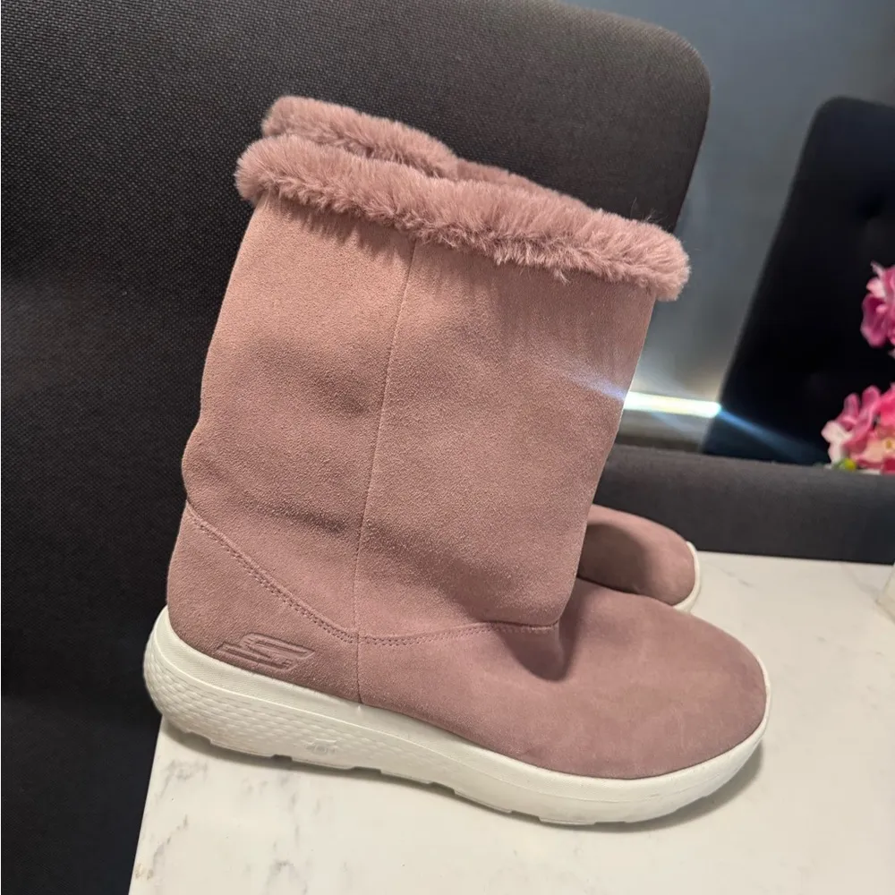 Skechers on the go  Tan Fur-Lined Boots - Image 6