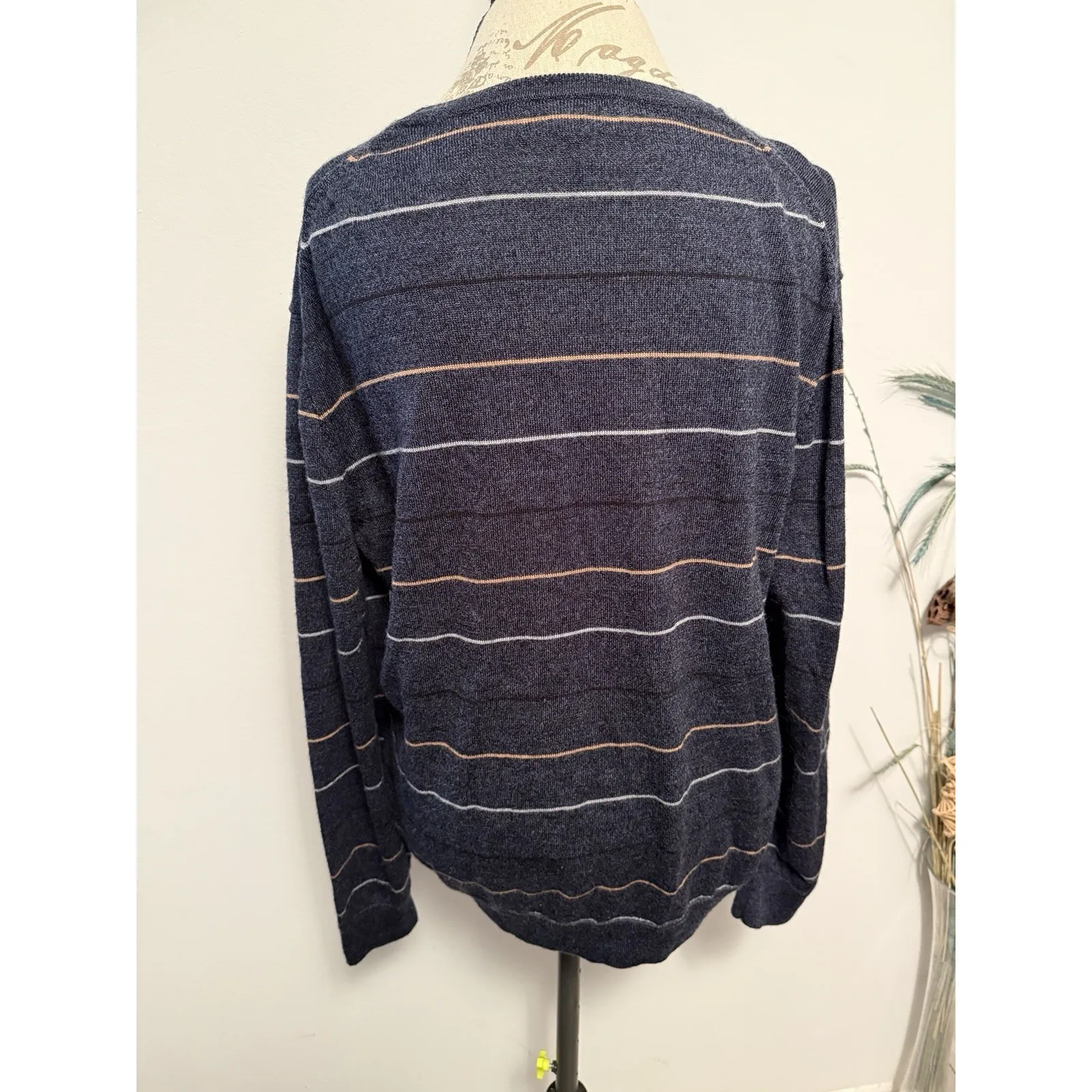 BANANA REPUBLIC Women's Sweater Long Sleeve Striped 100% Merino Wool‎ Size XL - Image 2
