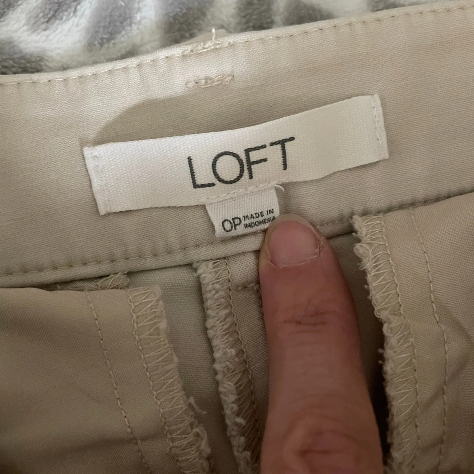 LOFT The Riviera Slim‎ Pants 0 Petite Beige Cropped Ankle Career Corporate Chic - Image 4