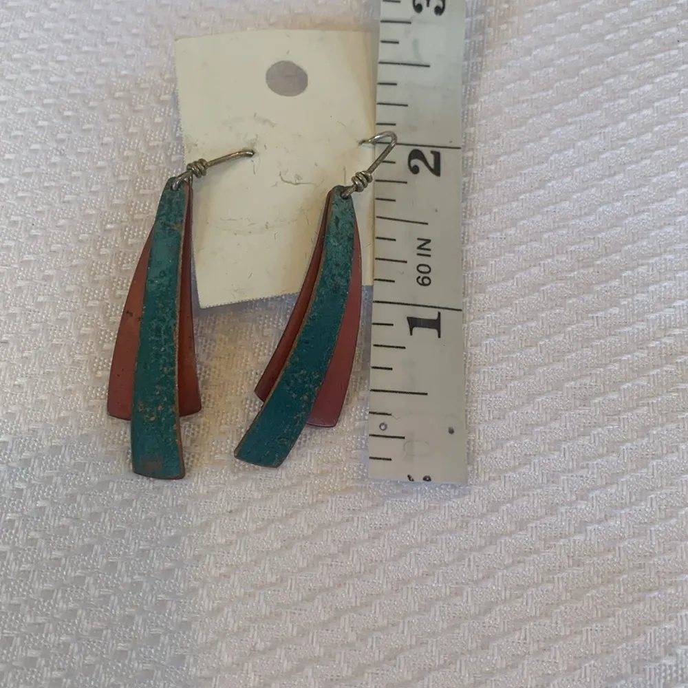 Artsy Metal Turquoise and Rust Color Dangle Drop Earrings Blue - Image 3