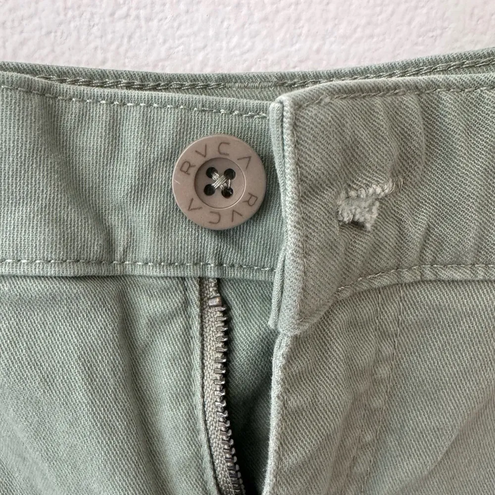 • RVCA • Women’s shorts Size 6/28 - Image 3