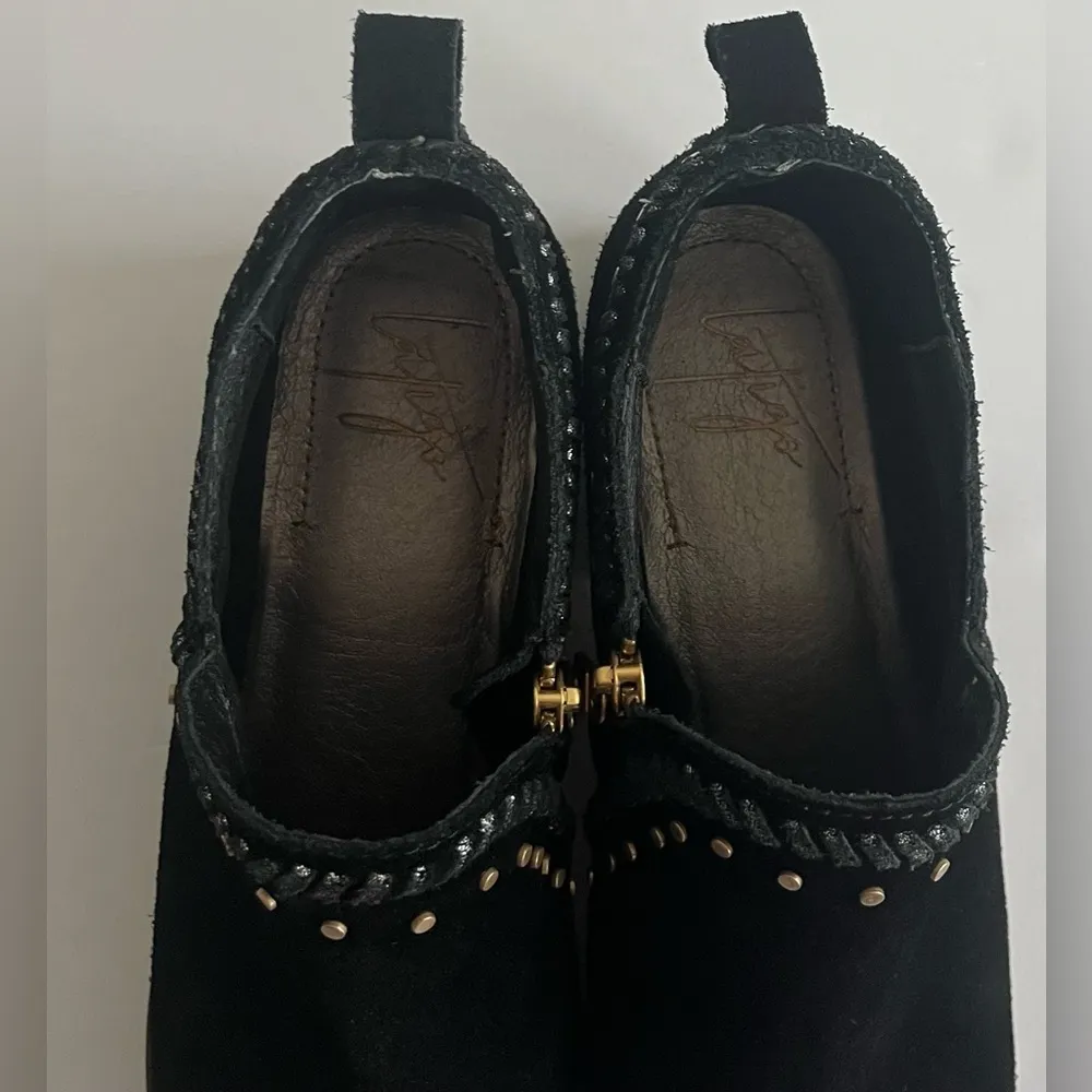 LATIGO Black Suede Zippered Ankle Booties Size 6M - Image 3