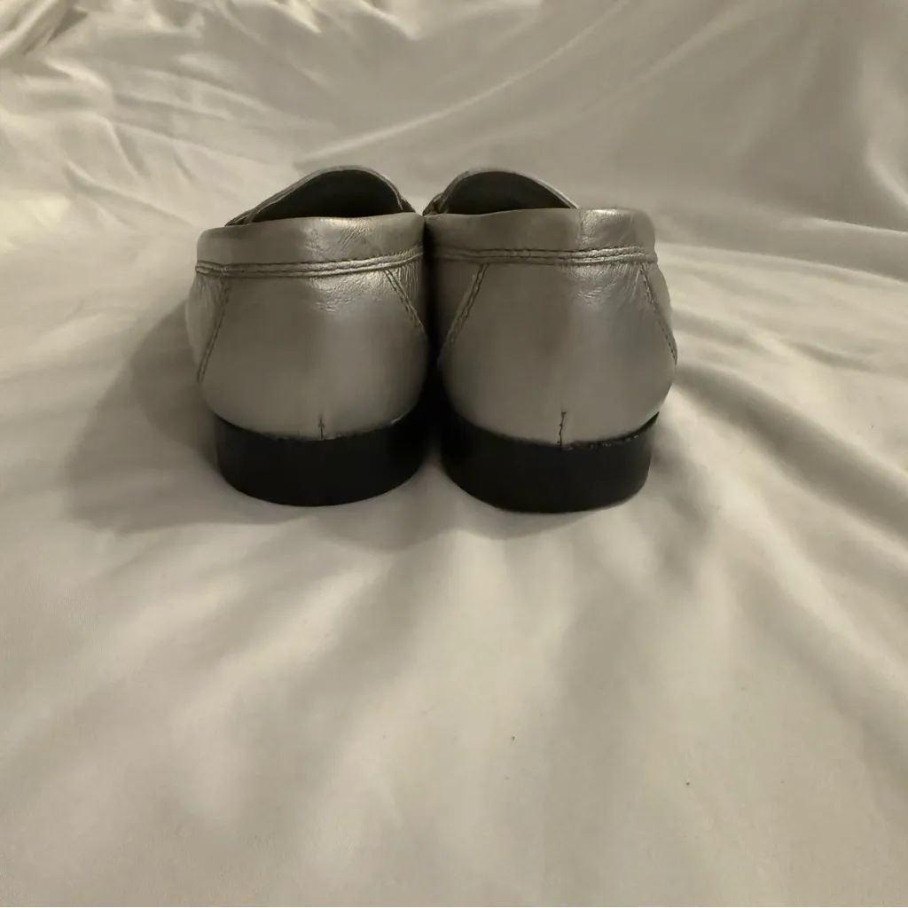 NWOT Lauren Ralph Lauren Metallic Silver Galia Penny Loafers - Image 4