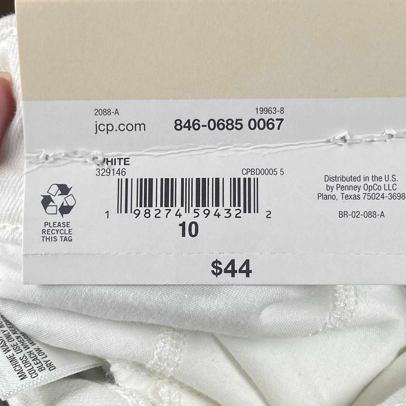 St. John's Bay Capri Pants Womens 10 White Easy Fit Through Hip & Thigh NEW - Image 8