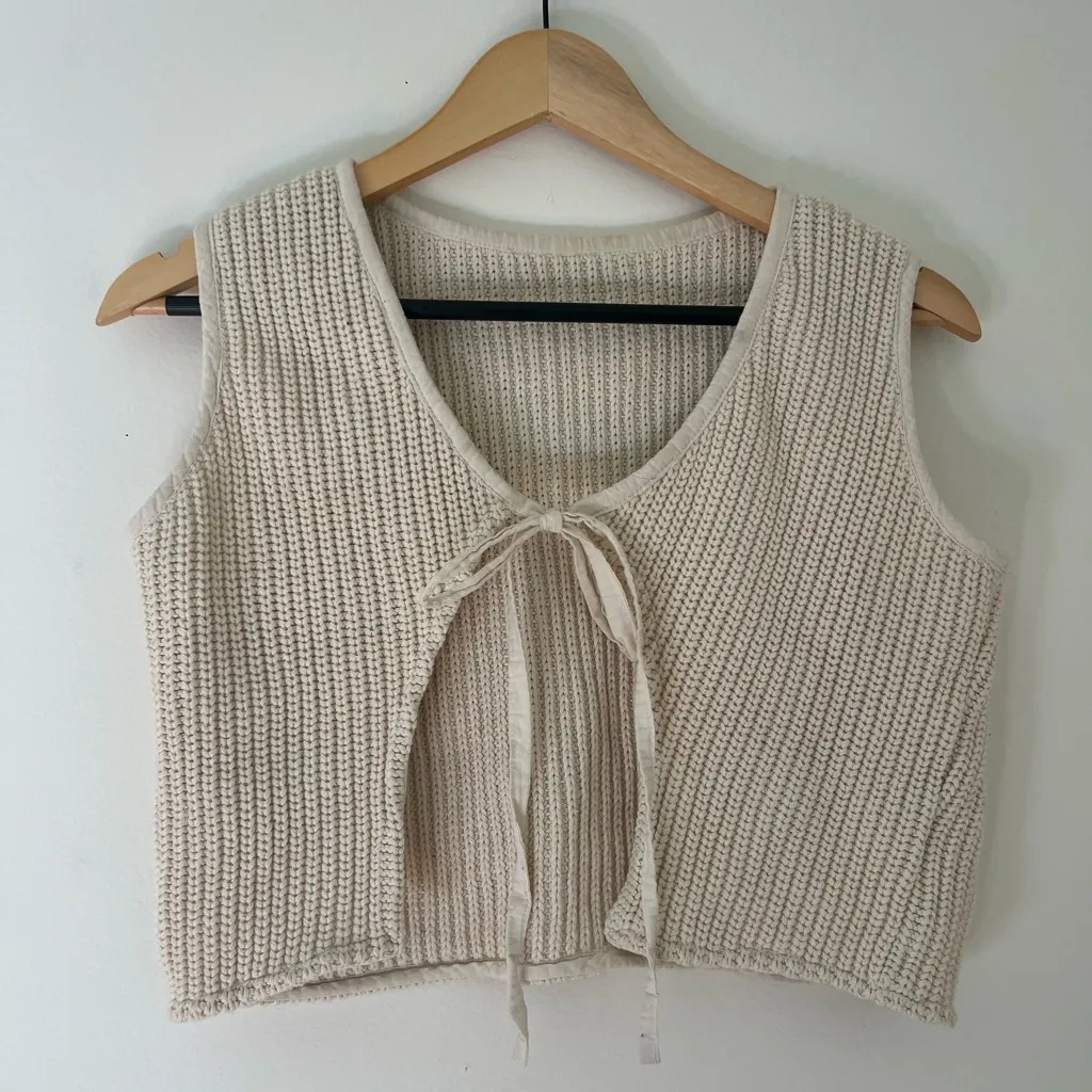 Organic cotton cropped vest - Image 2