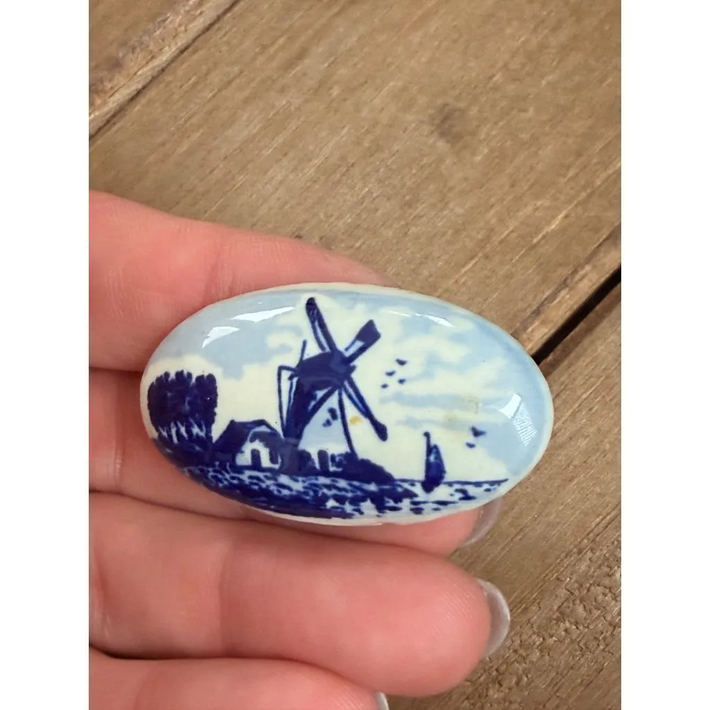 Vintage Blue Ceramic Pin With Windmill Scene Oval Shaped Brooch In Case - Image 7