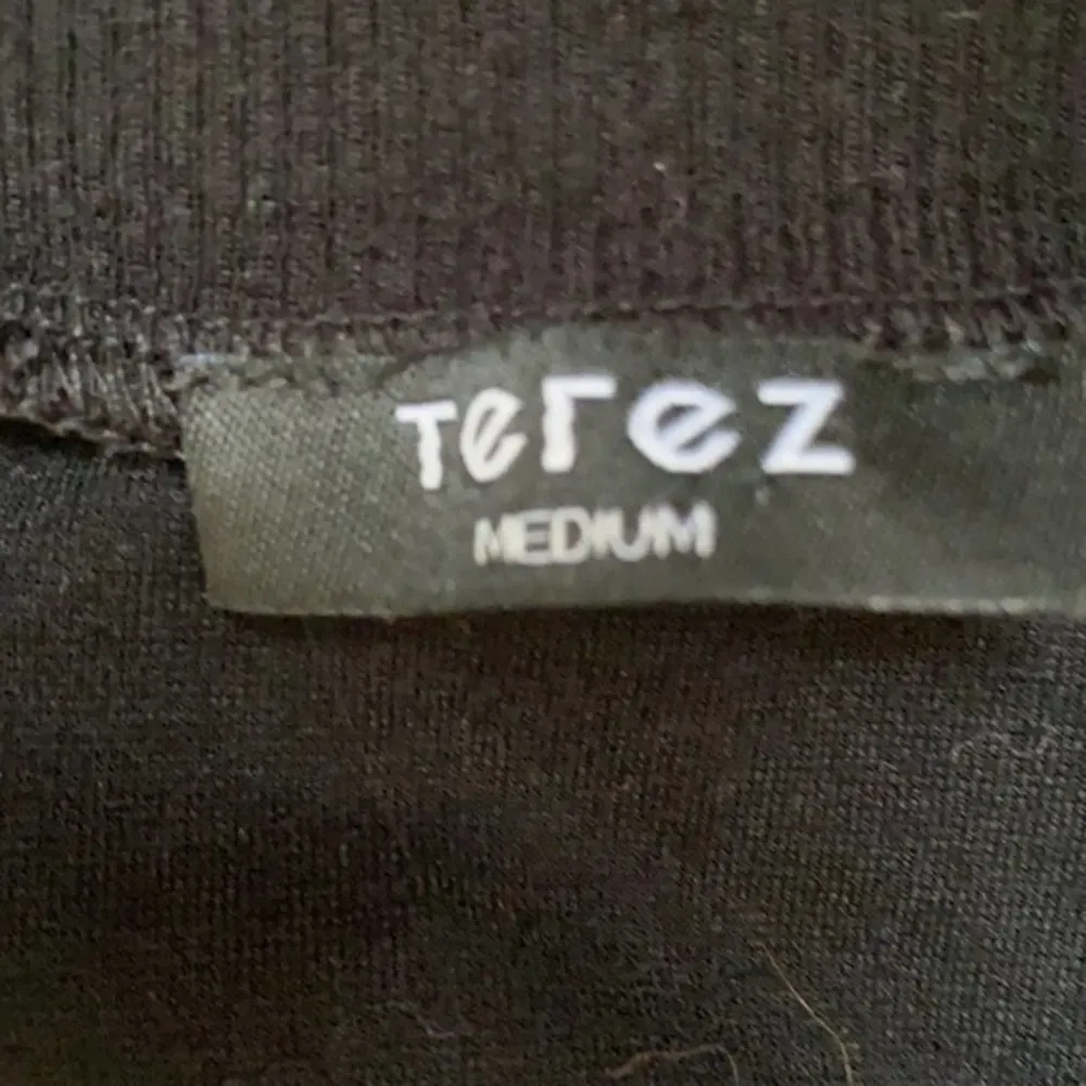 Black Reflective Sweatshirt Size Medium - Image 5