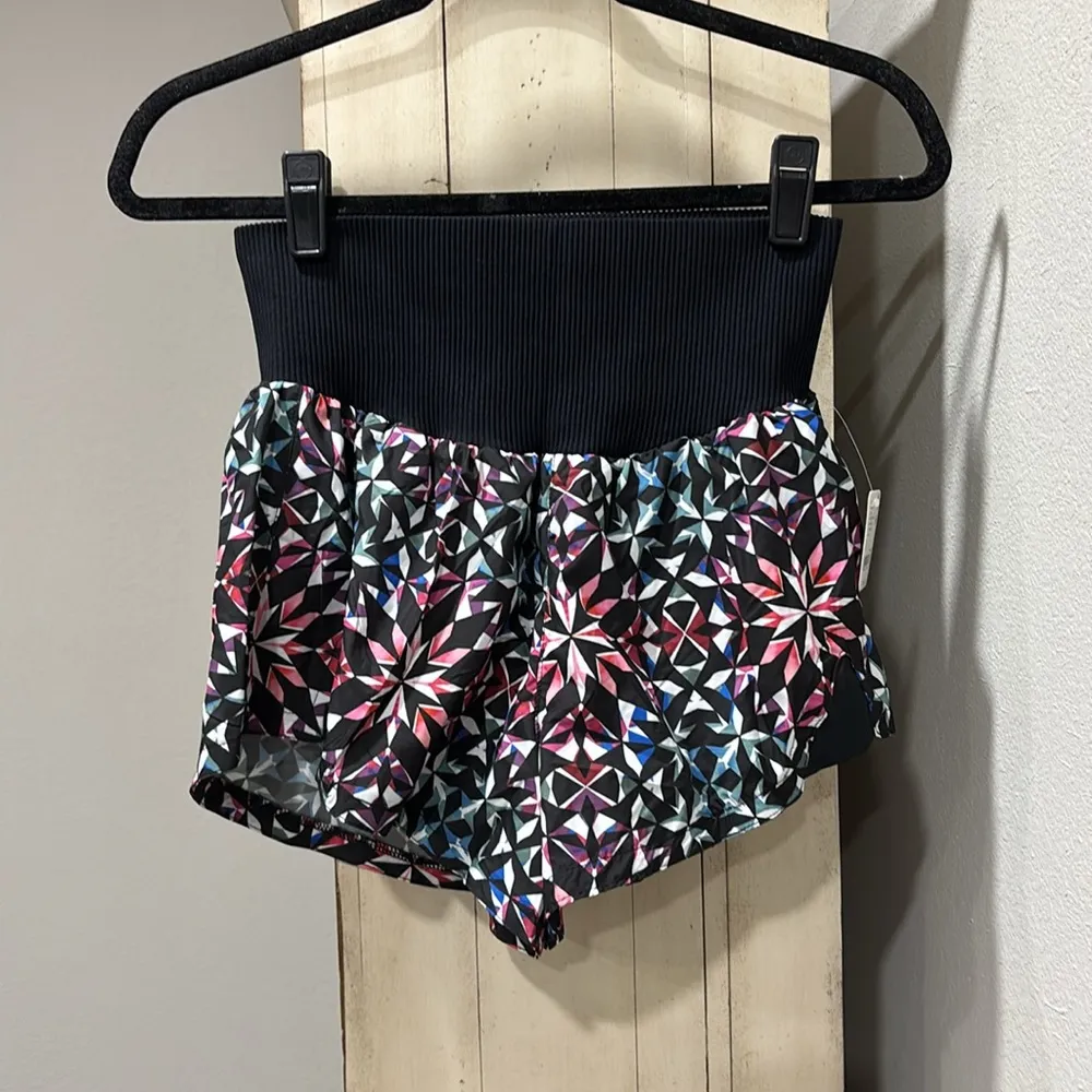 Free People FP Movement Carpe Diem Printed Shorts NWT Black - Image 6