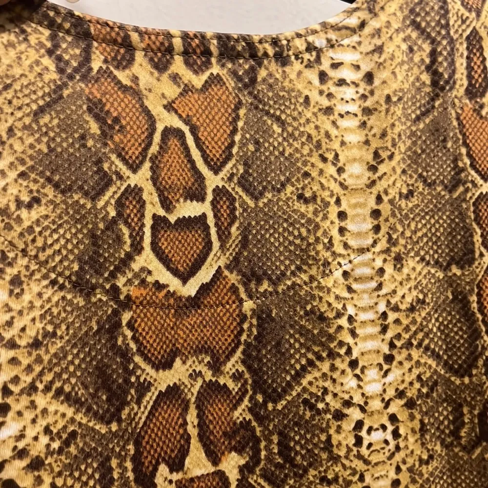 Cute Basic Editions Top Medium - Image 5