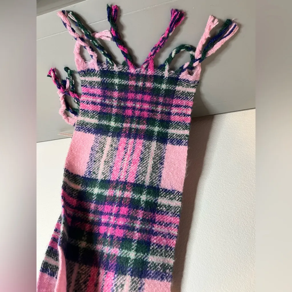 Victoria’s Secret NWT Chunky Plaid Polyester Fringe Trim Cozy Winter Scarf Pink - Image 11
