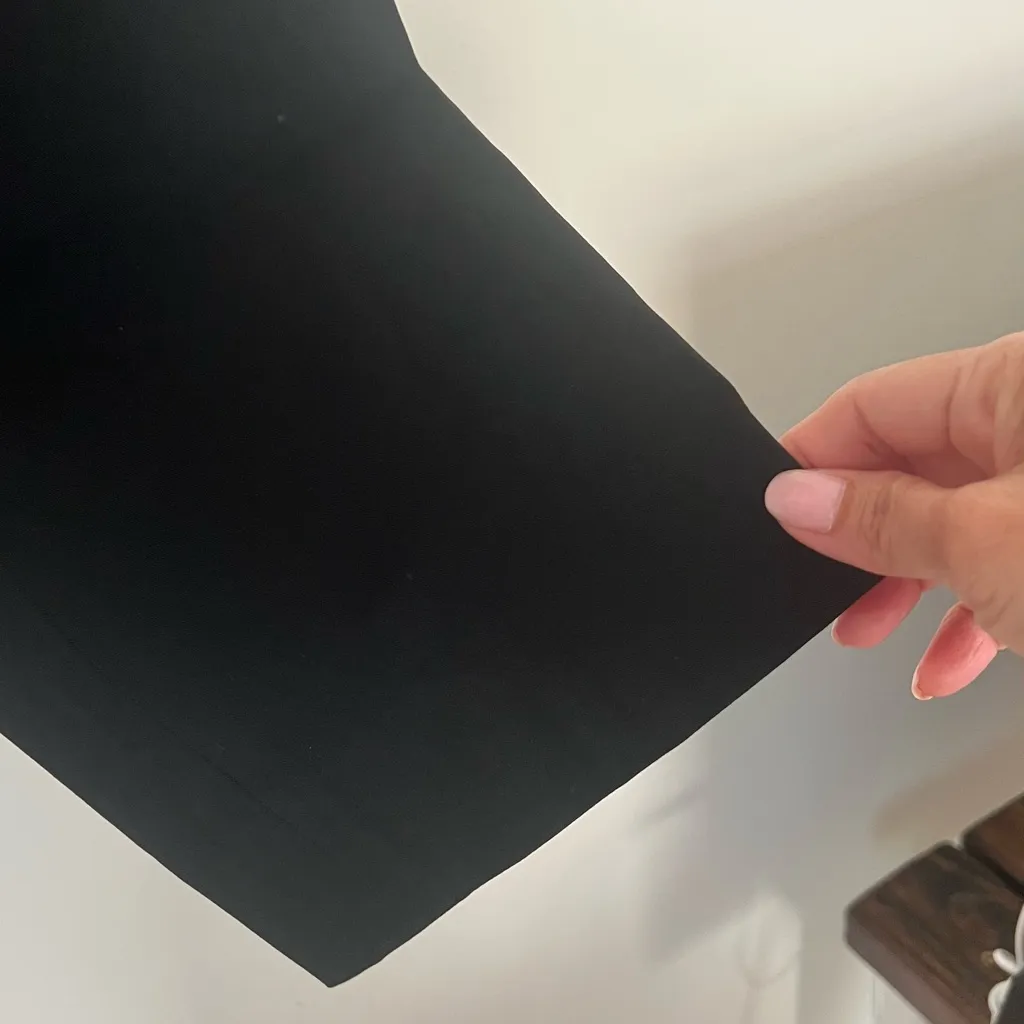 Doncaster Women's Classic Black Pants Size 8 - Image 3