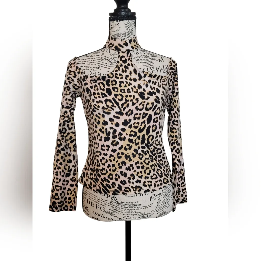 GUESS Women's Long Sleeve Specta Choker Top, Leo camo Natural, Large - Image 3