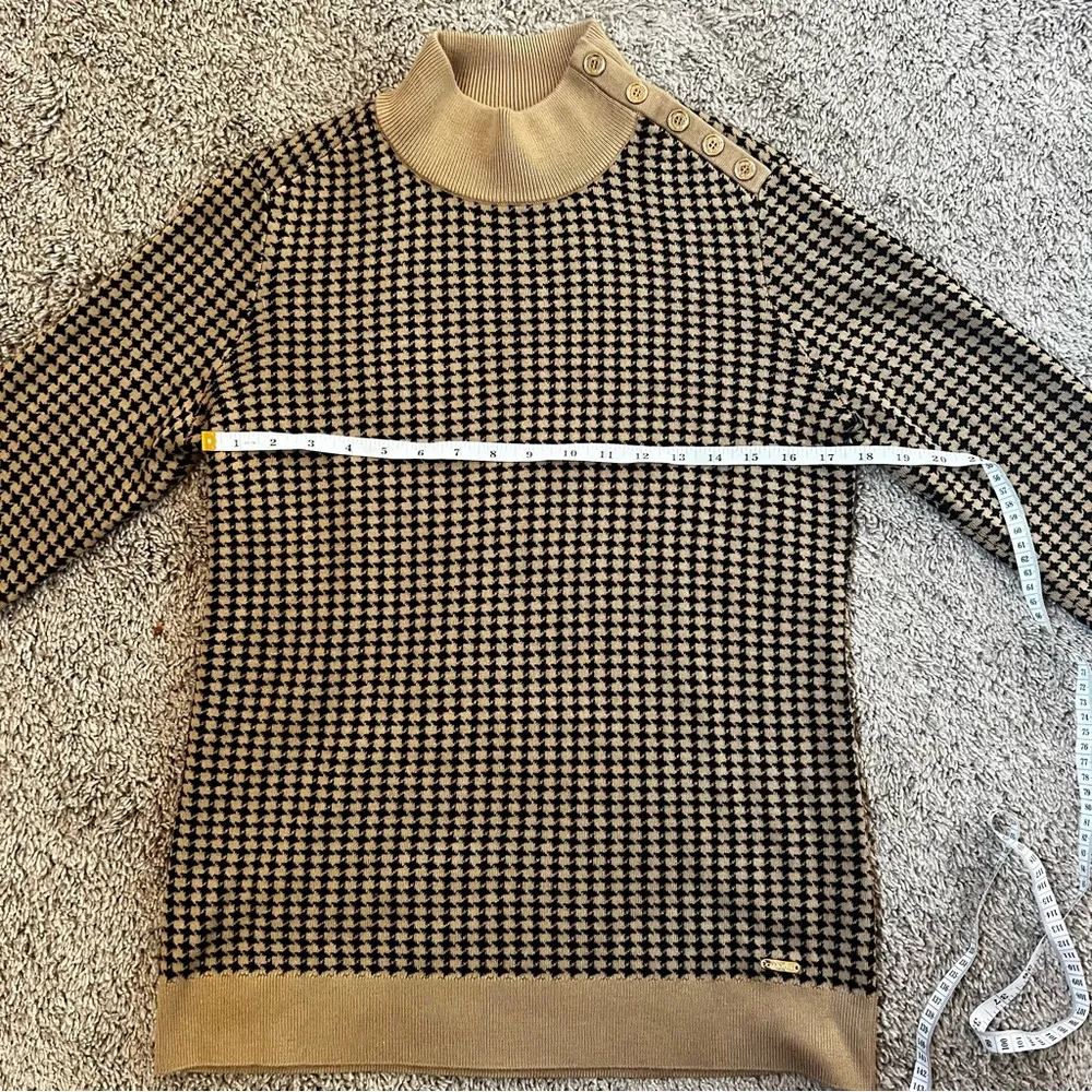 Calvin Klein Tan & Black Houndstooth Button Sweater Boho, Size Small - Image 4