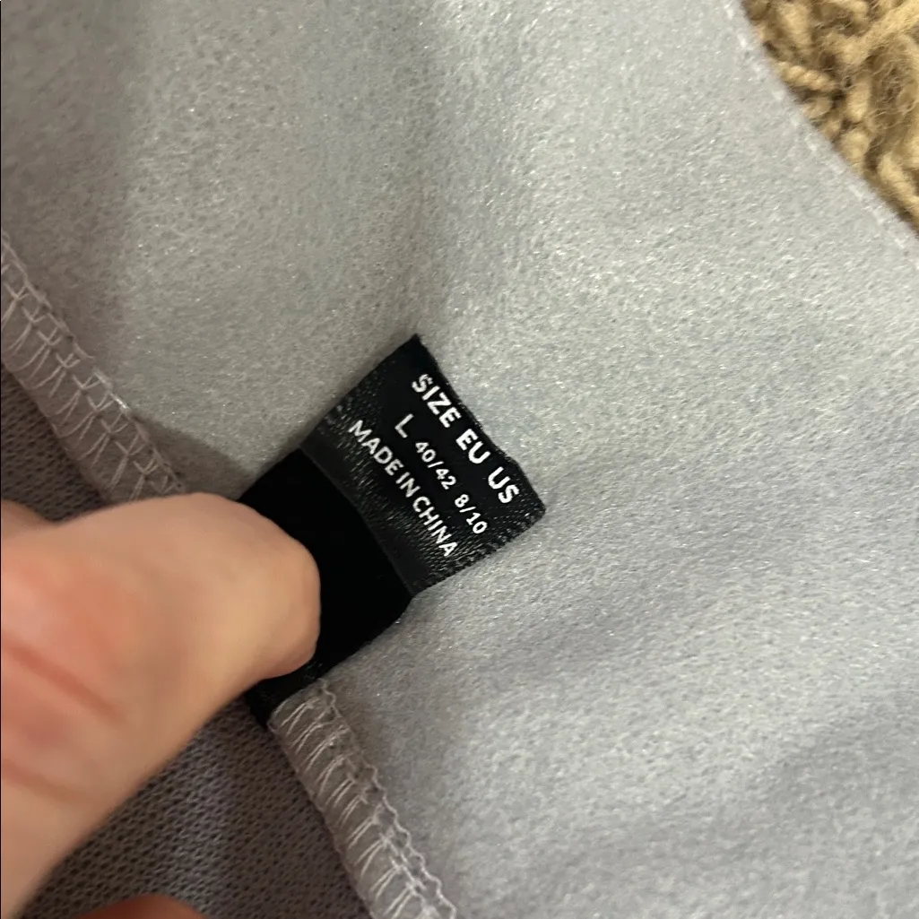 Source Unknown Elegant Gray Women's Cape with Feather Detail - Image 6