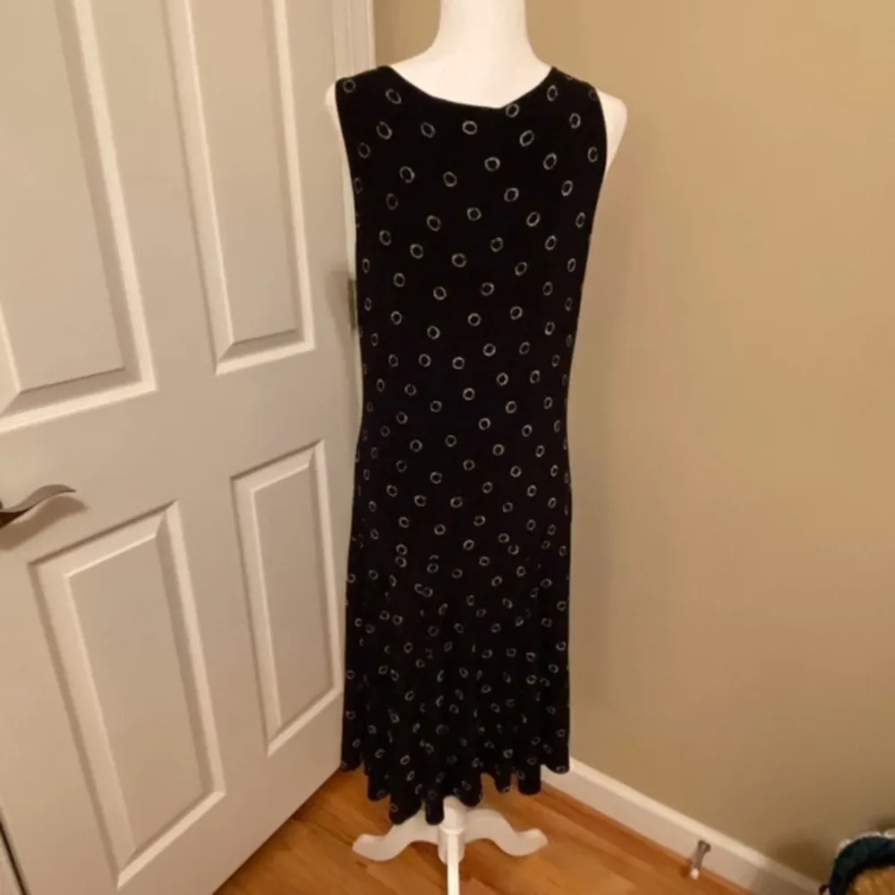 Chico Travelers black white circle print midi dress Size 1 equivalent to size 8 - Image 3