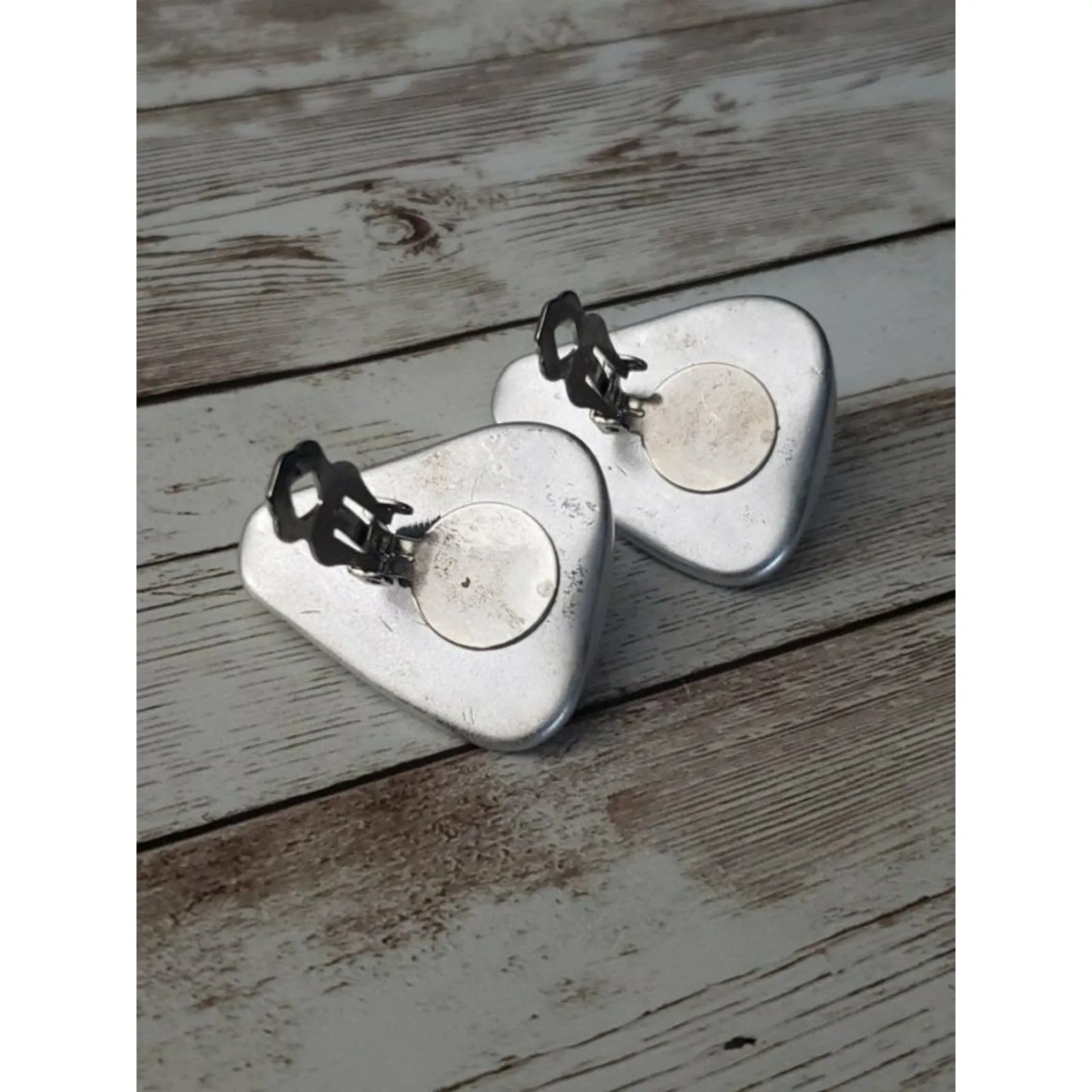 Vintage Clip On Earrings - Image 4