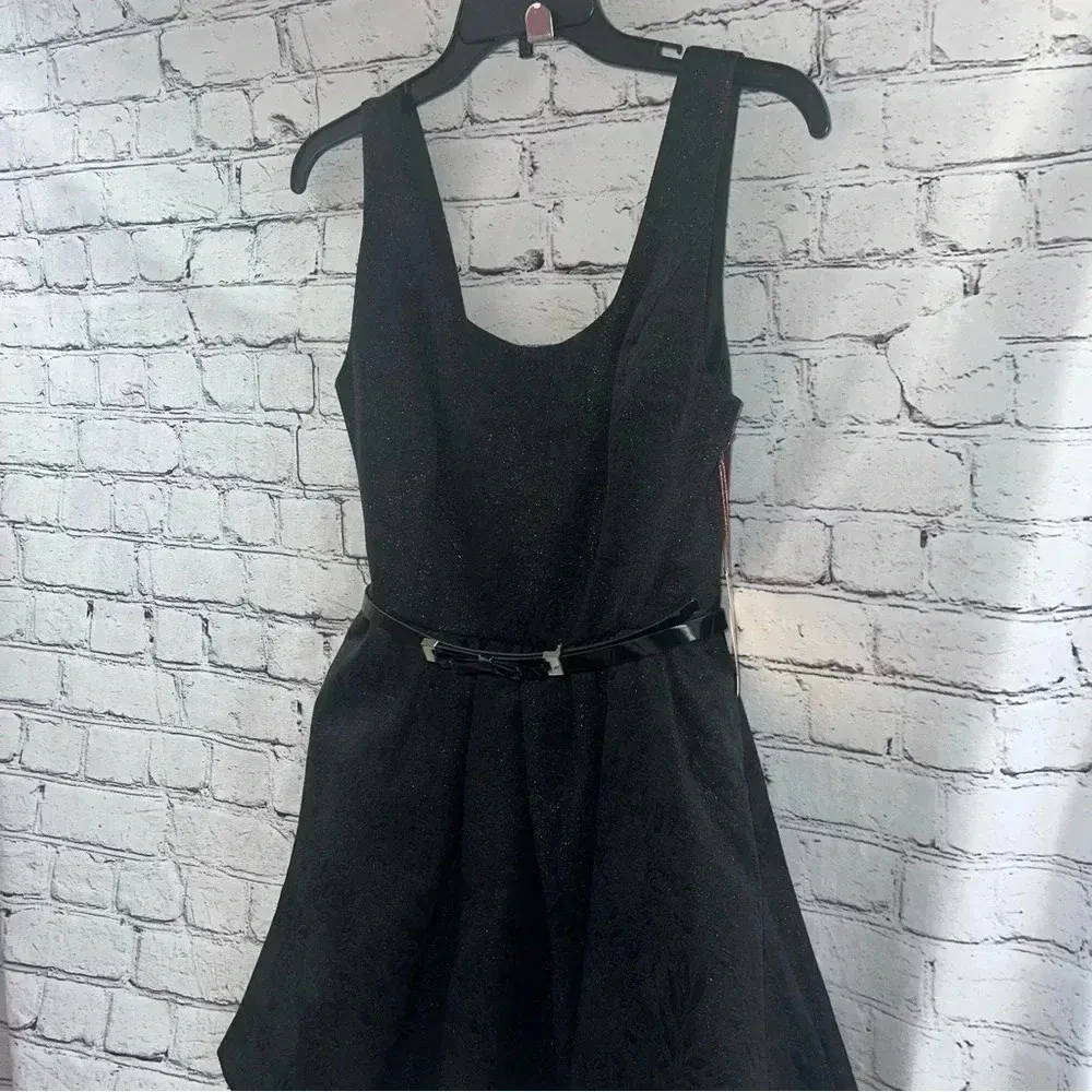 Princess‎ Vera Wang Black A - Image 3