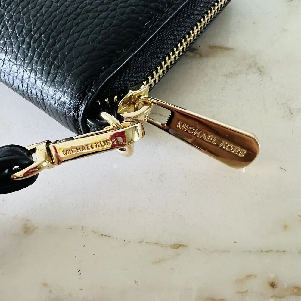 MICHAEL KORS Jet Set Travel Black Leather Travel Continental Zip Wallet Wristlet - Image 5