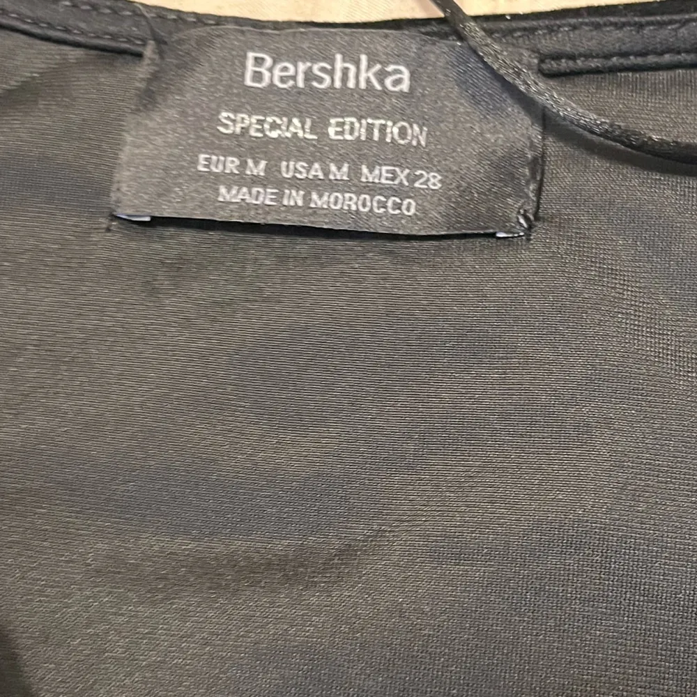 Bershka velvet lace cami size medium - Image 4