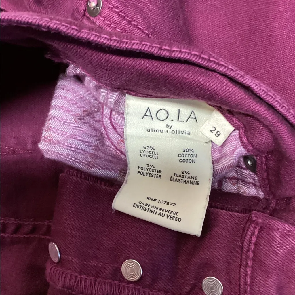 Alice + Olivia high rise button fly jeans. Size 29 - Image 9