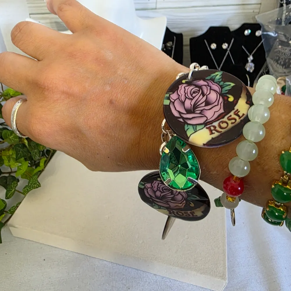 Vintage Rose Mother of Pearl and Teardrop Charms Silver Chain Bracelet Green - Image 8