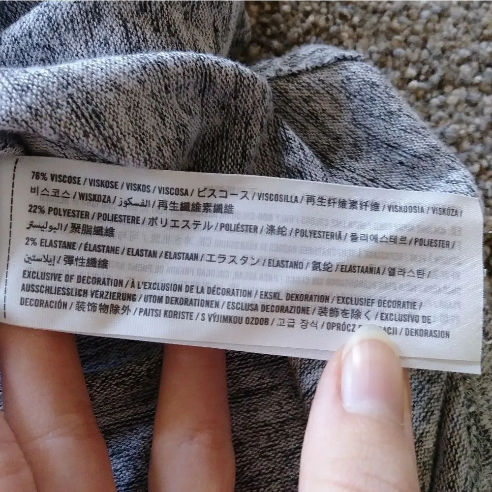 Hollister Heathered Grey Cold Shoulder Top - Image 6