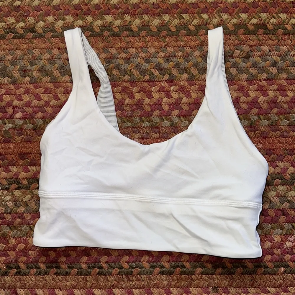 NWOT LULULEMON REVERSIBLE ALIGN BRA TOP GREY STRIPE / WHITE - Image 5