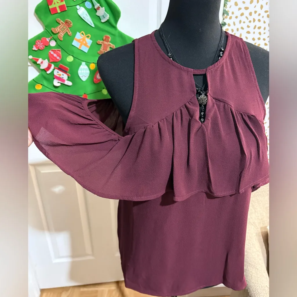 Iris basic  Burgundy Cold Shoulder Blouse - Image 7