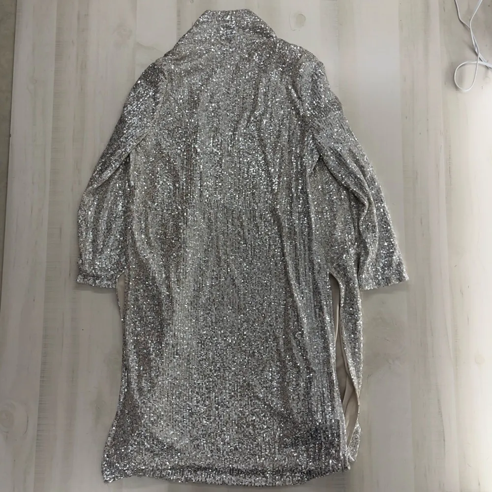 nwt BB DAKOTA dulcinea showstopper sequin duster jacket silver XS Anthropologie - Image 8