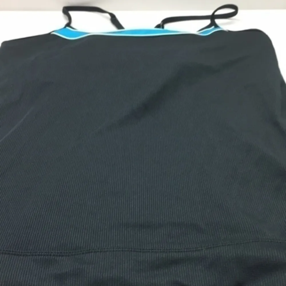 Tail swim wear Size Small - Image 2