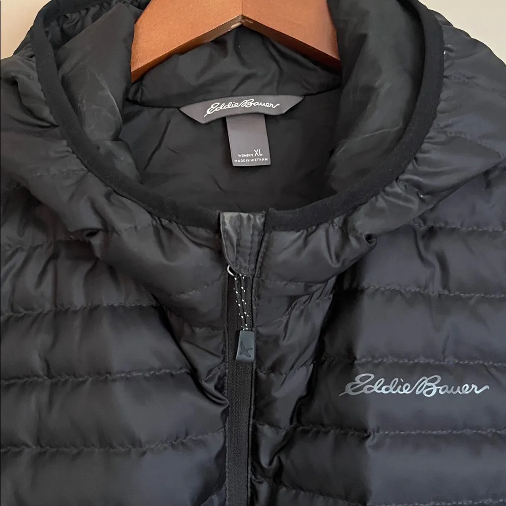 Eddie Bauer Women’s  Black Down Puffer Jacket Size XL - Image 5