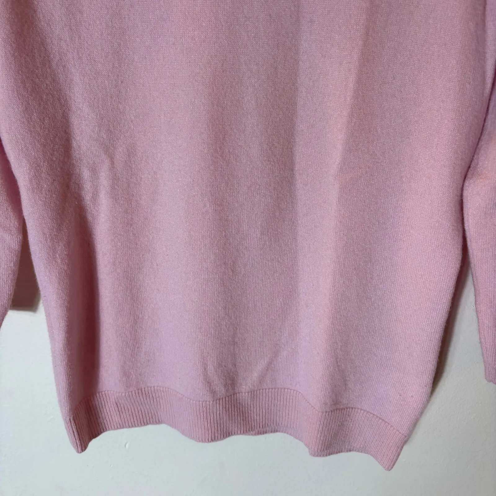 Talbots Audrey Cashmere Sweater in Light Pink Size Medium Petite - Image 3