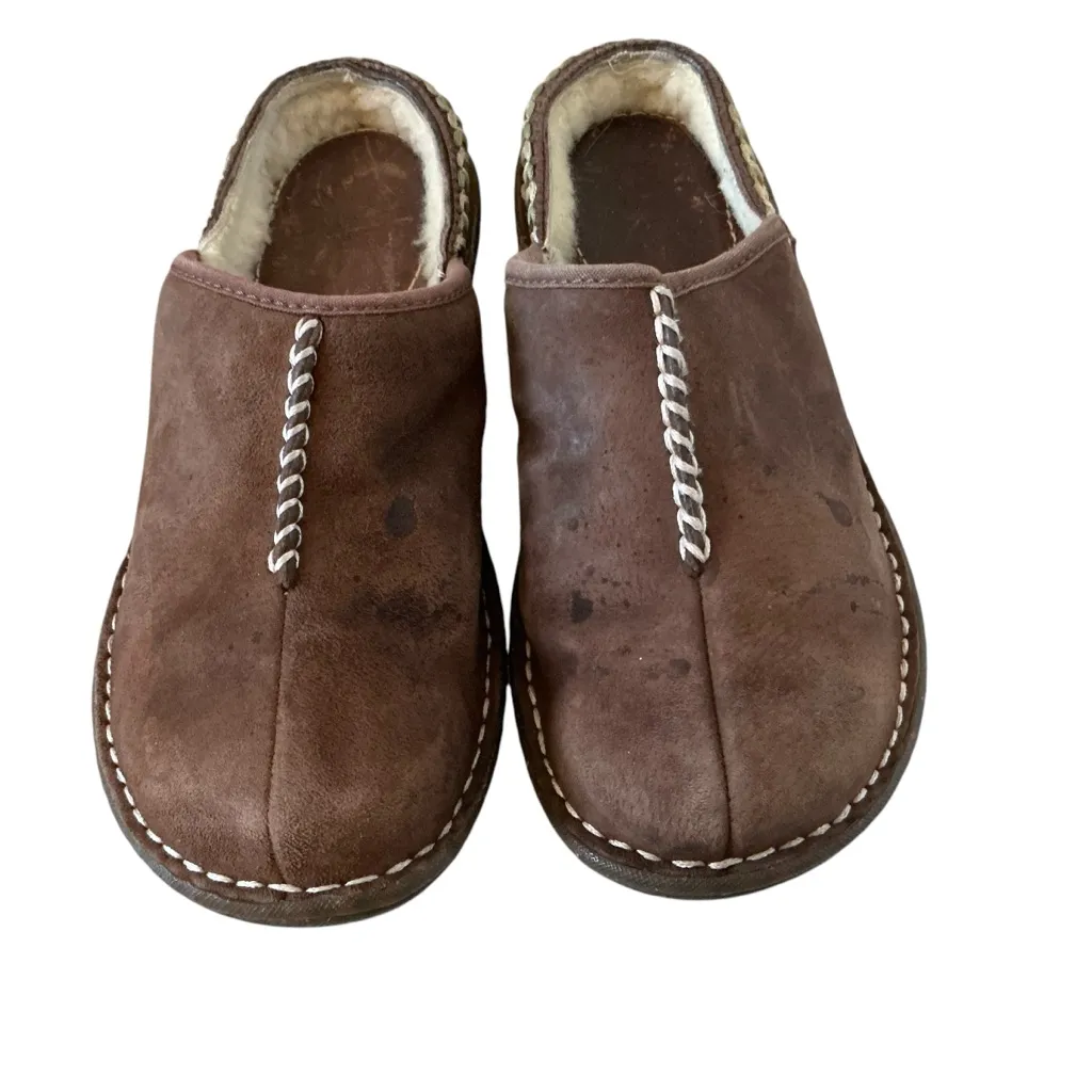 Ugg Kohala brown leather clogs sheepskinn lined size 6 women’s outdoor slippers - Image 2