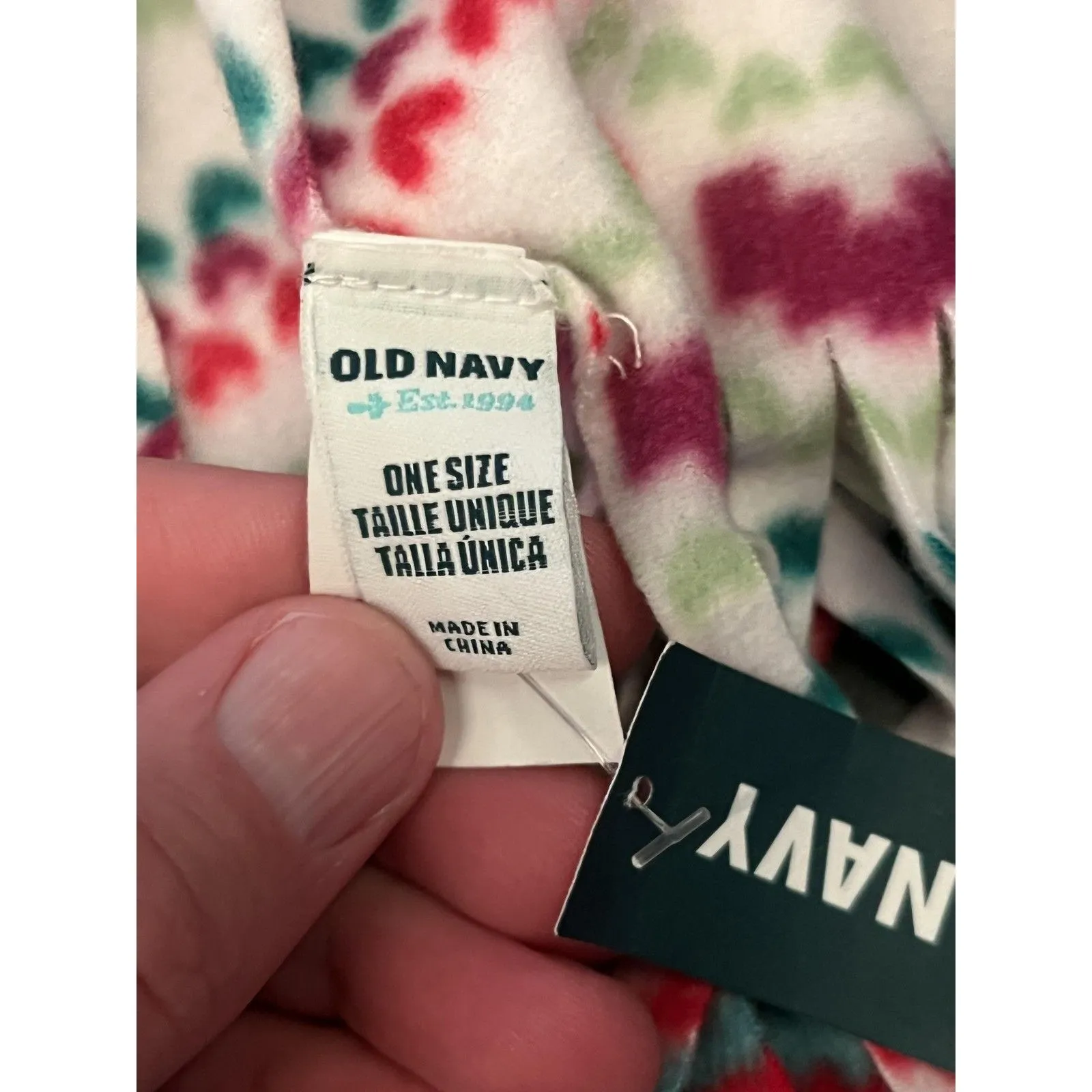 Old Navy Scarf Womens One Size Multicolor Fleece Fair Isle Fringe Winter Cozy - Image 4