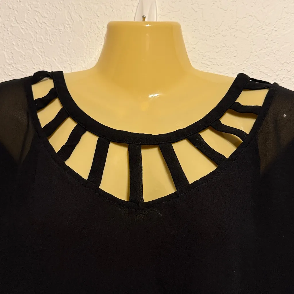 Maurices Black Sheer Cutout Neckline Blouse Size Medium M Flowy 3/4 Sleeve Top - Image 2