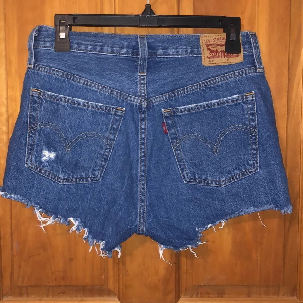 99b. Levi’s 501 Denim Distressed button fly Shorts size 27 - Image 2