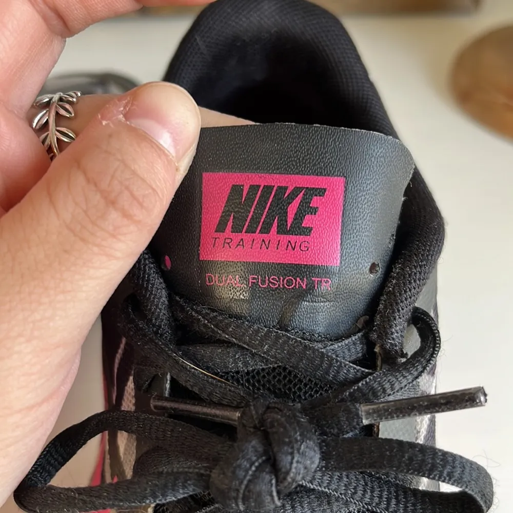 Nike Dual Fusion TR Pink Black Grey Size 7 - Image 7
