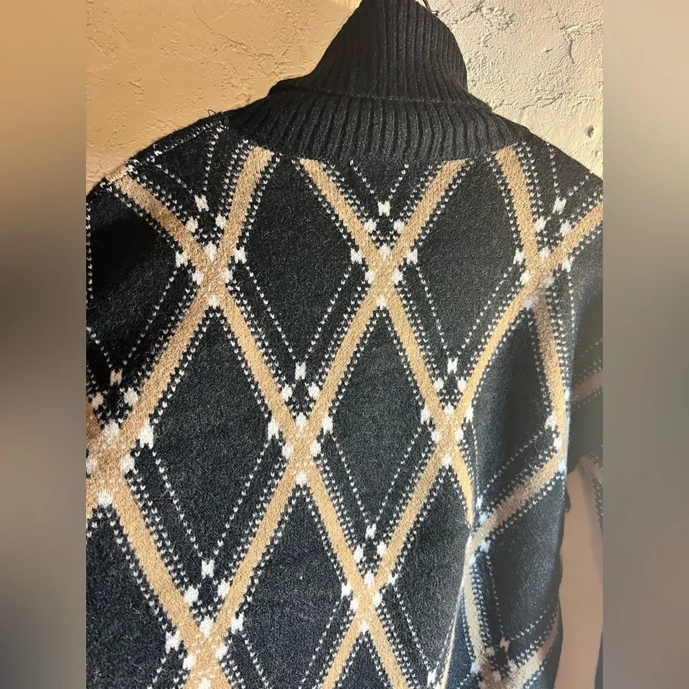 Sweater 100% cashmere NWT loose turtleneck, black &khaki cream - Image 10